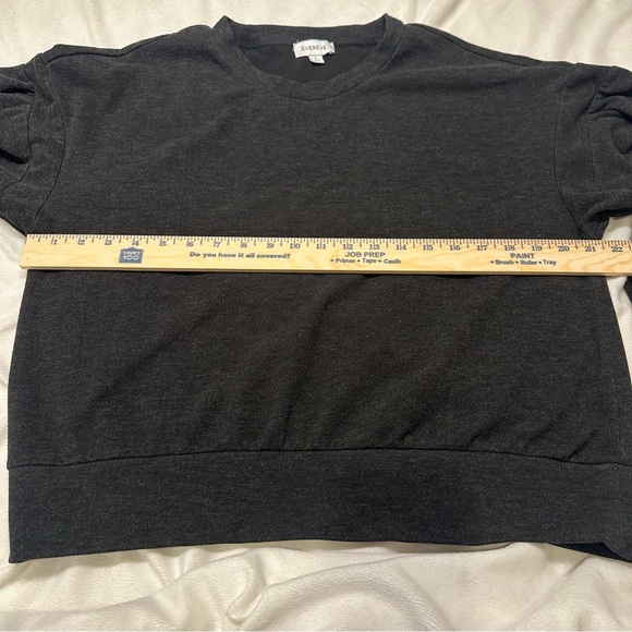 Evereve Charcoal Knit Top‎ - Picture 5 of 8